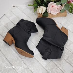 Charles Albert Black Ankle Booties